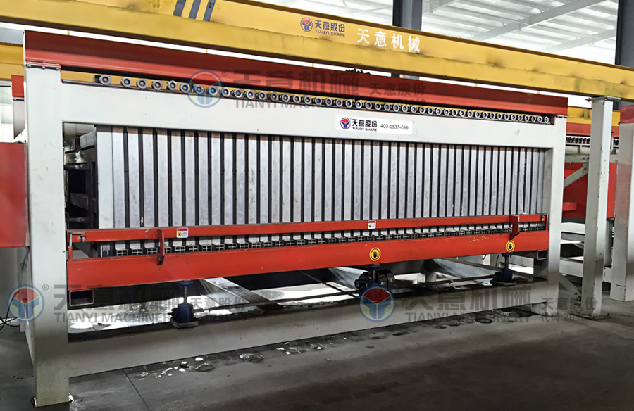 防火門(mén)芯板生產(chǎn)線